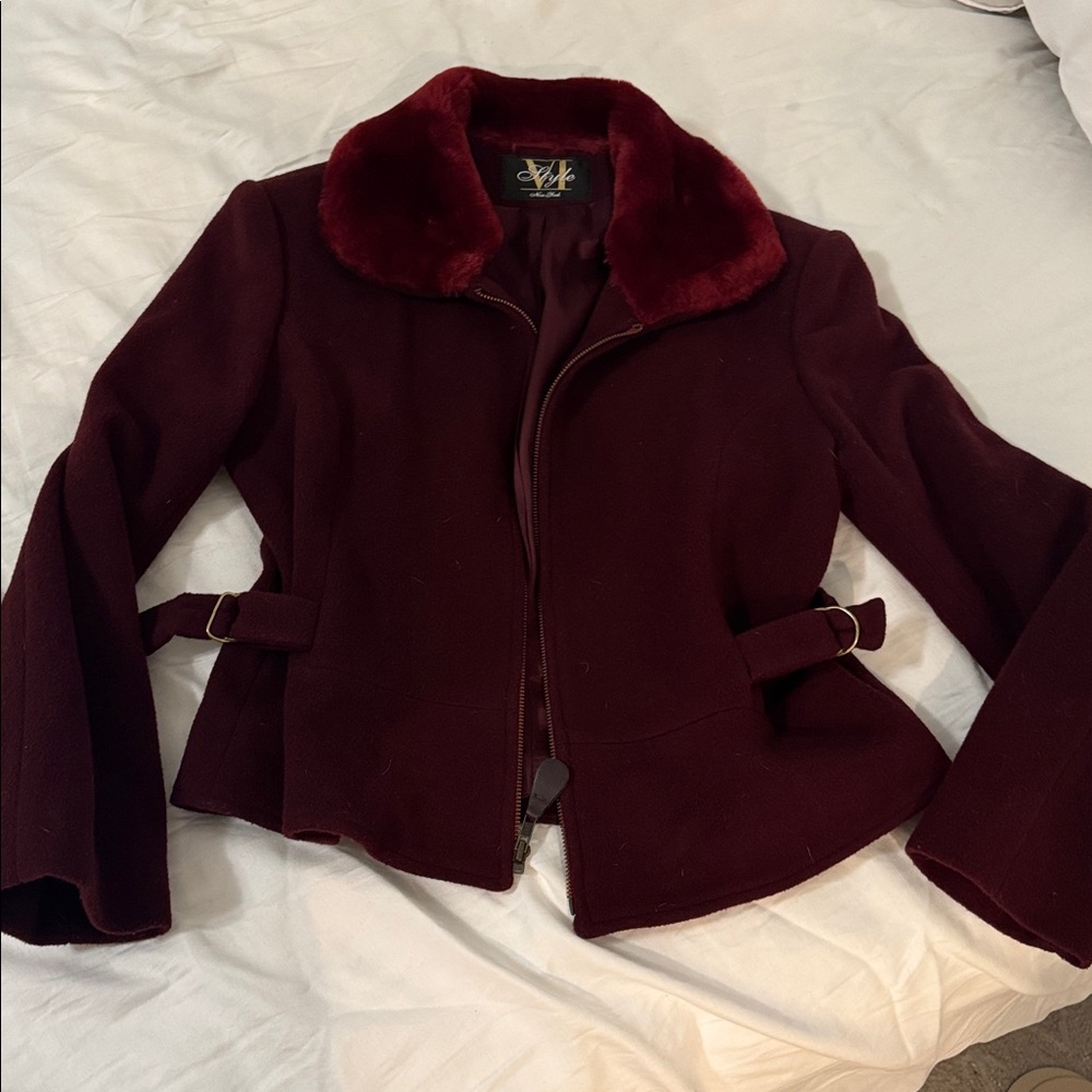 Women’s Faux-Fur Collar Pea Coat in Burgundy